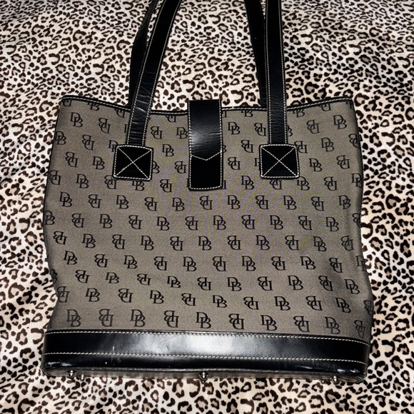 Dooney & Bourke - Picture 7 of 16